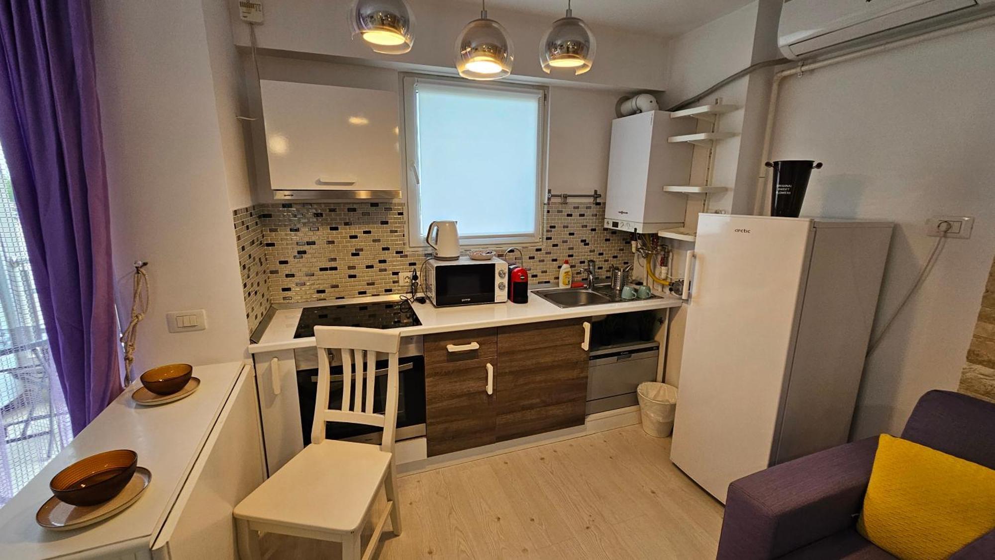 Airport Residence 3 Отопени Экстерьер фото